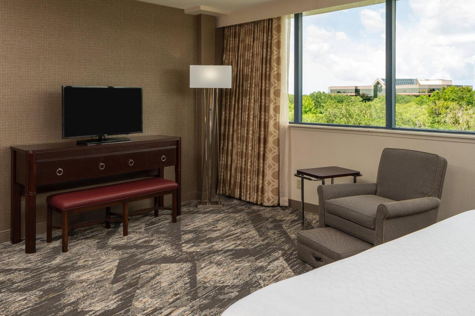 Sheraton Tampa Brandon Hotel Exterior foto